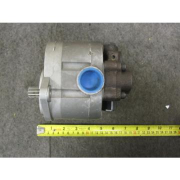 NEW DANFOSS HYDRAULIC # 163Y1162 WITH VALVE Pump