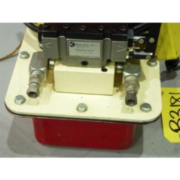 Brock Hydraulic 5ACR w/Manual 2 Way Valve &amp; Remote Hand Control Pump