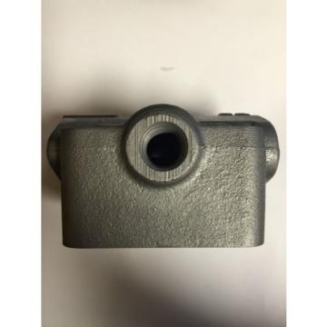 Vickers  Part No. 313657 Cover for Vane Type Single V20***P Pump