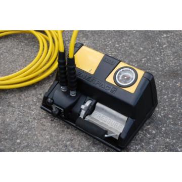 ENERPAC XA12VG AIR DRIVEN HYDRAULIC FOOT 4WAY 3POSITION DA W/ 20&#039; HOSES Pump