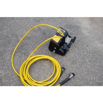 ENERPAC XA12VG AIR DRIVEN HYDRAULIC FOOT 4WAY 3POSITION DA W/ 20&#039; HOSES Pump