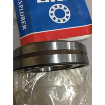 NEW IN BOX BOX SKF SPHERICAL ROLLER BEARING 22215 E