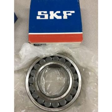 NEW IN BOX SKF EXPLORER SPHERICAL ROLLER BEARING 22220 EK/C3