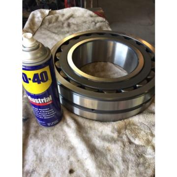 NEW SKF 22240 CC/W33 Explorer Spherical Roller Bearing *B24*