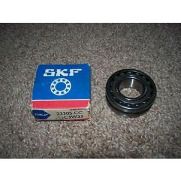 -NEW- SKF 22205 CC/C3W33 Spherical Roller Ball Bearing 30A