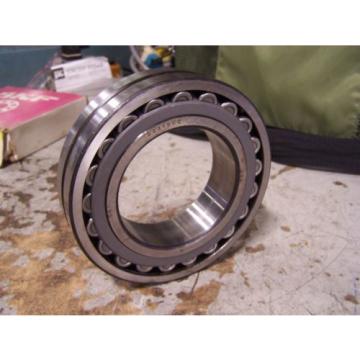 NEW SKF 22215 CJC2W33 SPHERICAL ROLLER BEARING