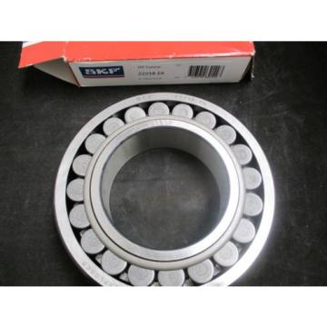 New SKF Spherical Roller Bearing - 22218 EK