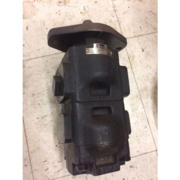 parker hydraulic pump Part Number 7029122048 Pump