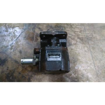 John S. Barnes Forklift Tang Drive Hydraulic Crown Raymond 6490 Pump