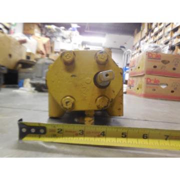 CATERPILLAR HYDRAULIC VALVE 8J2324 # 7J8056  Pump