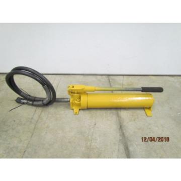 Enerpac P80 HydraulicHand With Hose and Coupler 6&#039; Hose Pump