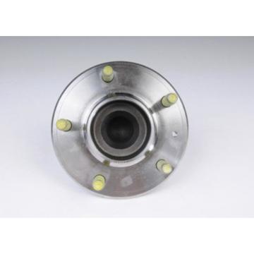 Wheel Bearing and Hub Assembly fits 05-11 Cadillac STS