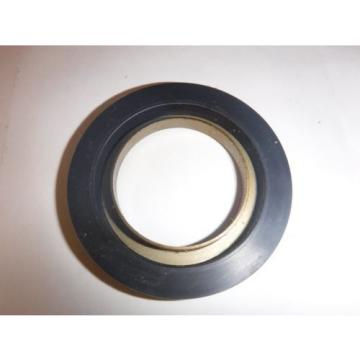 NEW SKF 15660  Oil Seal New Grease Seal CR Seal(P)