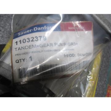 NEW SAUER DANFOSS TANDEM GEAR # 11032379 Pump