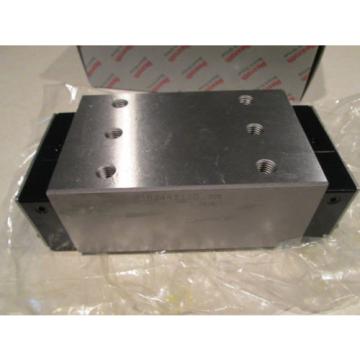 REXROTH LINEAR SLIDE BEARING R182443110 ROLLENWAGEN R.RUNNER BLOCK CS